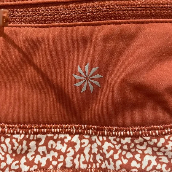 Athleta Women’s Run With It 3.5” Printed Short - Micro Cheetah Rust - Picture 4 of 5